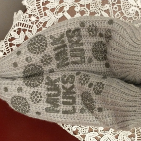 2 Pair Original Muk-Luks Cabin Socks - Size S/M (6-8), NWT - Picture 3 of 7